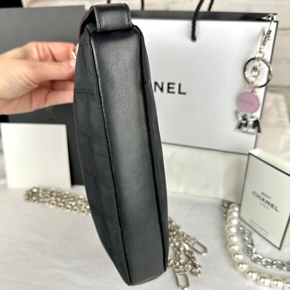 Chanel New Travel Line black canvas cosmetic pouch crossbody bag - Picture 8 of 15